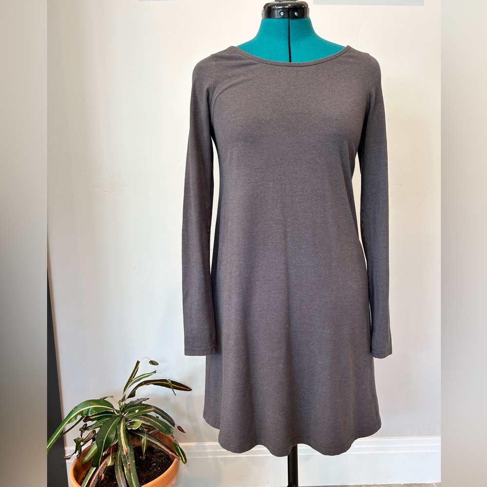 Gray Express dress, excellent condition (never worn!), size small, zipper back